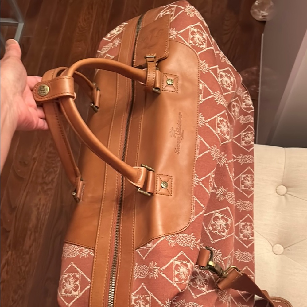 Tommy Bahama Brown Travel Bag Stylish and Versatile